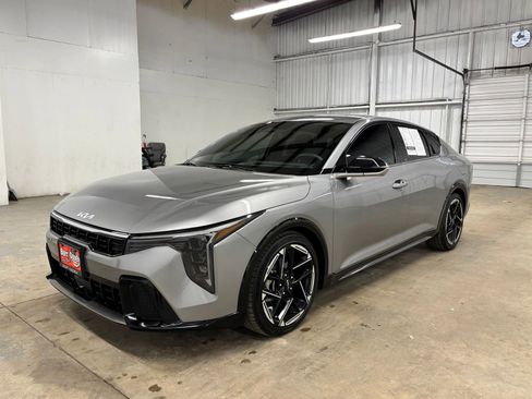 Used 2025 Kia K4 GT-Line FWD image 3