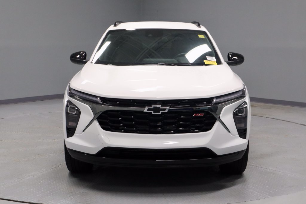 Used 2025 Chevrolet Trax RS FWD image 6