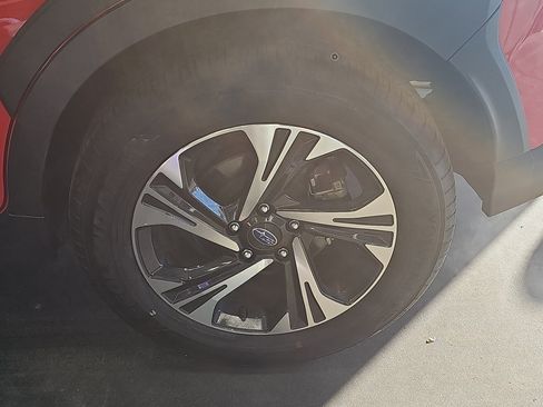 Used 2024 Subaru Crosstrek 2.0i Premium image 33