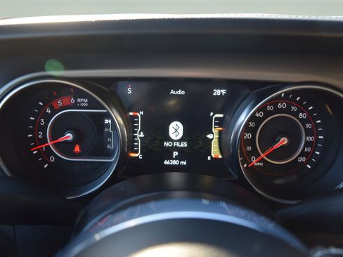 Used 2021 Jeep Gladiator Rubicon image 9