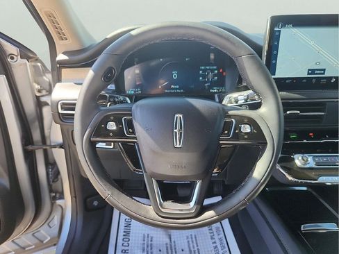 Used 2023 Lincoln Corsair FWD image 20