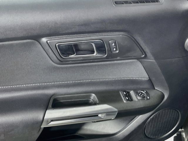 Used 2017 Ford Mustang Coupe RWD image 18