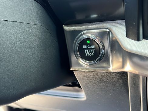 Used 2023 Ford F150 Raptor AWD/4WD image 26