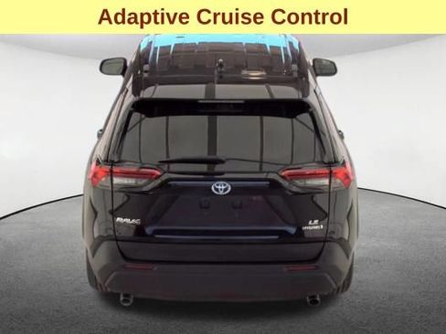 Used 2022 Toyota RAV4 LE AWD/4WD image 7