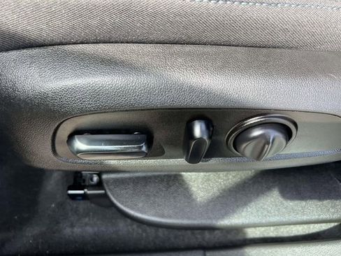 Used 2021 Chevrolet Blazer LT AWD/4WD image 19