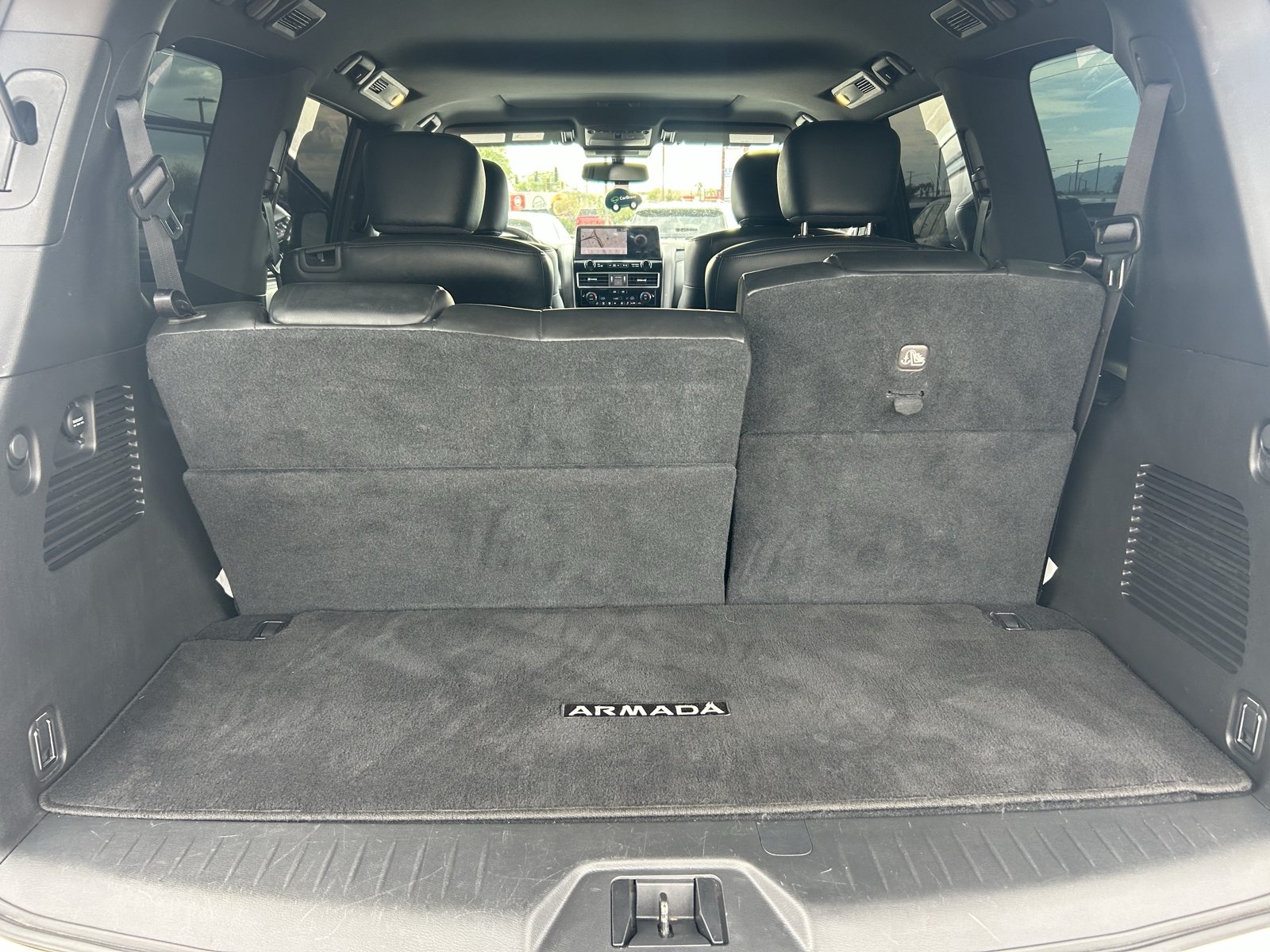 Used 2023 Nissan Armada SL w/ Midnight Edition Package RWD image 10