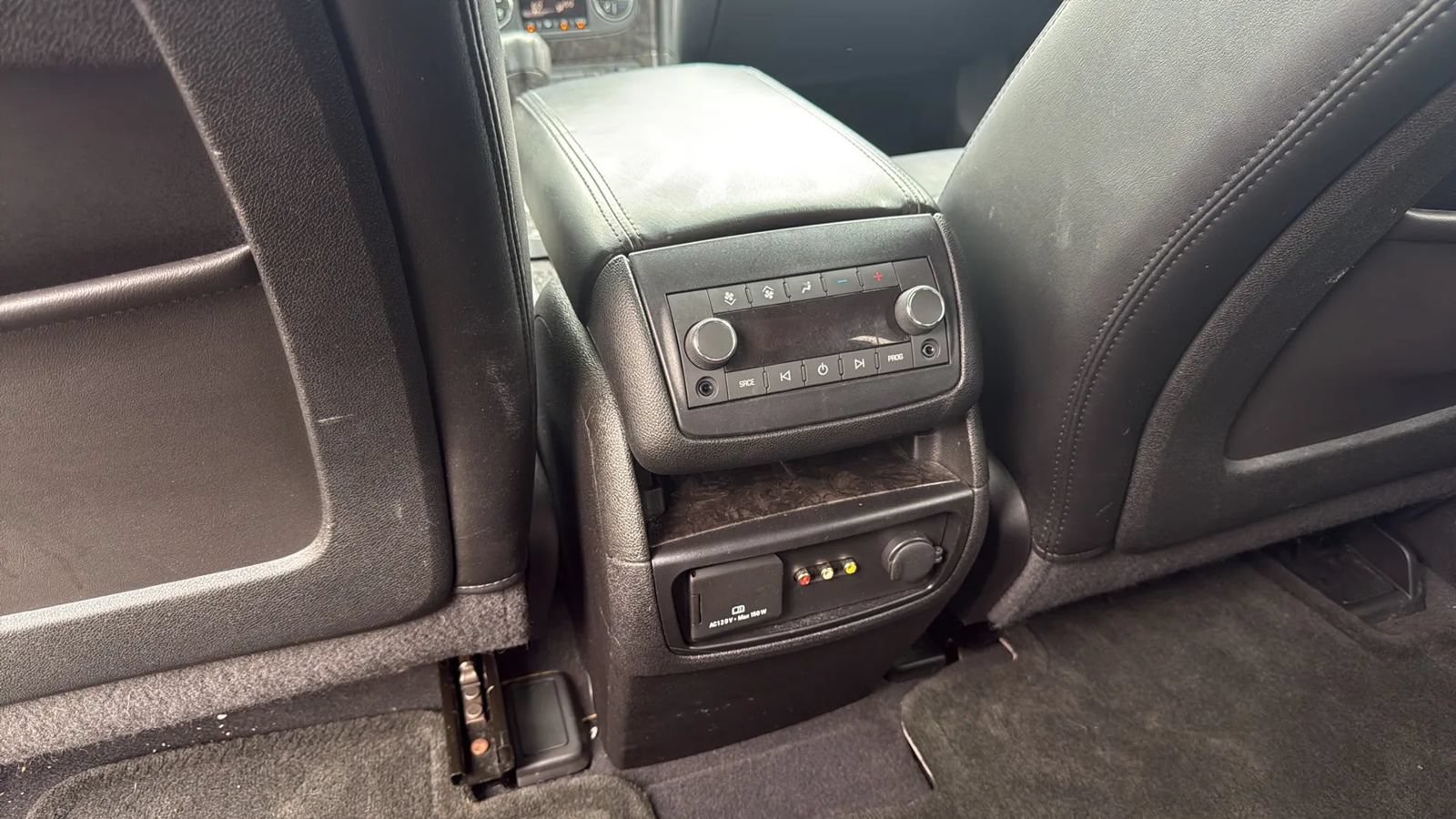 Used 2011 GMC Acadia Denali FWD image 16