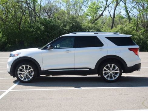 Used 2023 Ford Explorer Platinum w/ Technology Package AWD/4WD image 26