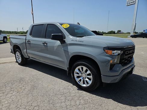 Used 2025 Chevrolet Silverado 1500 Custom RWD image 10