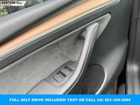 Used 2023 Tesla Model Y Performance AWD/4WD image 17