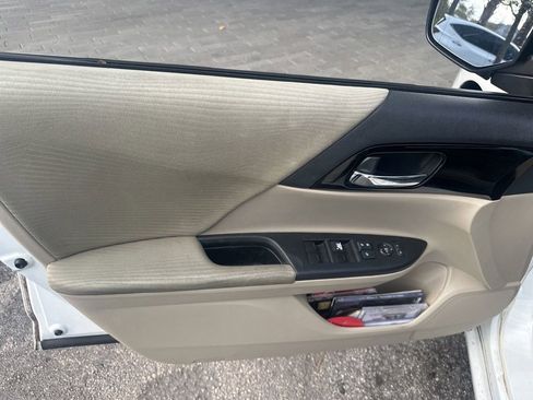 Used 2016 Honda Accord LX image 12