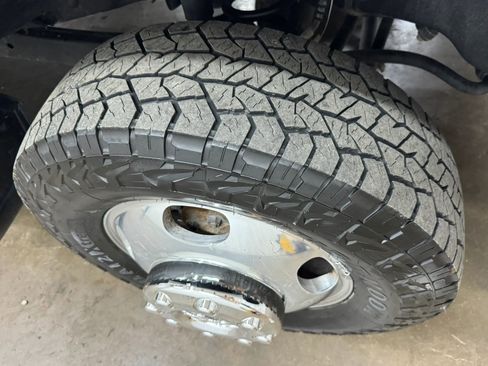 Used 2022 Ford F350 XL w/ Power Equipment Group AWD/4WD image 9