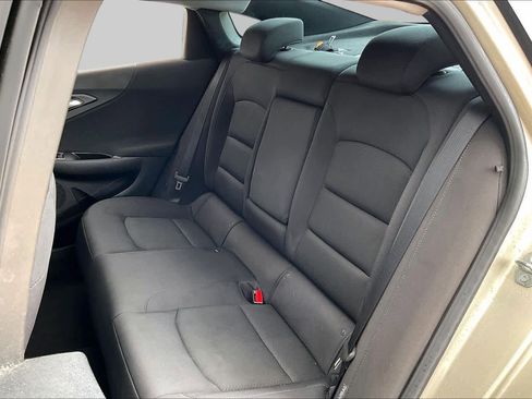 Used 2016 Chevrolet Malibu LT FWD image 19
