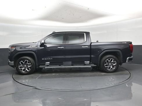 Used 2022 GMC Sierra 1500 SLT AWD/4WD image 32