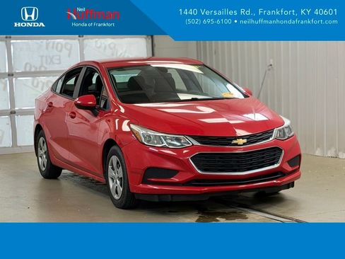 Used 2017 Chevrolet Cruze LS FWD image 1
