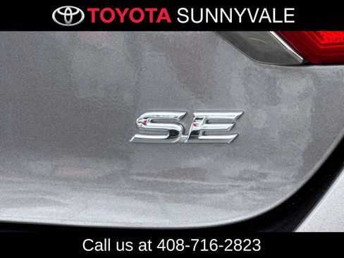 Used 2015 Toyota Camry SE FWD image 13