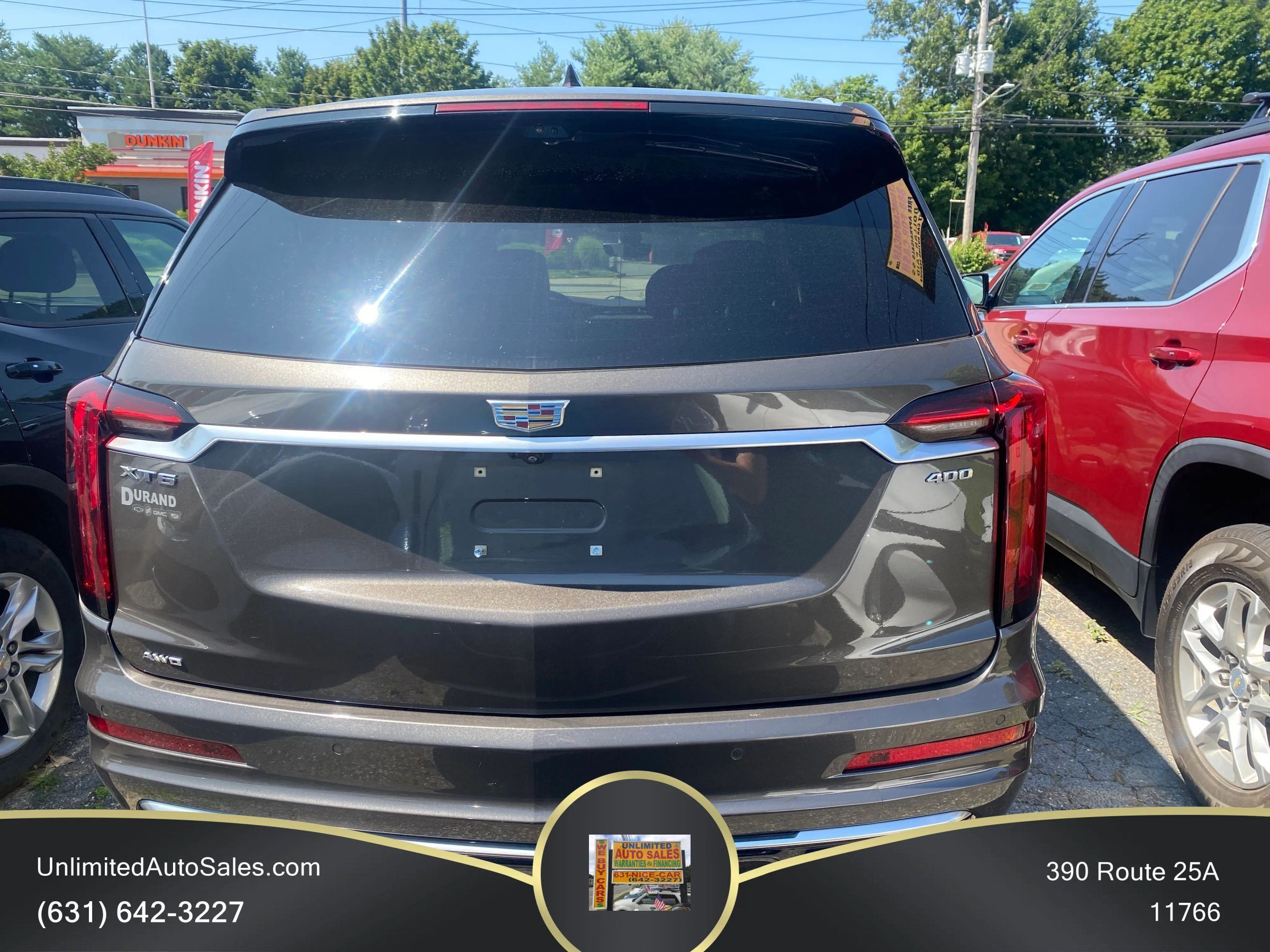 Used 2020 Cadillac XT6 Premium Luxury w/ Platinum Package AWD/4WD image 2