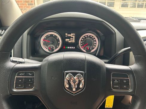 Used 2017 RAM 2500 SLT AWD/4WD image 12