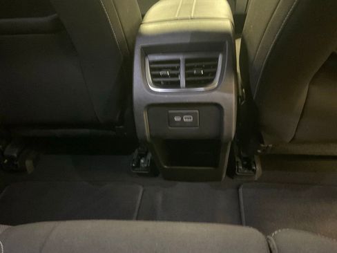 Used 2025 Chevrolet Blazer LT image 27