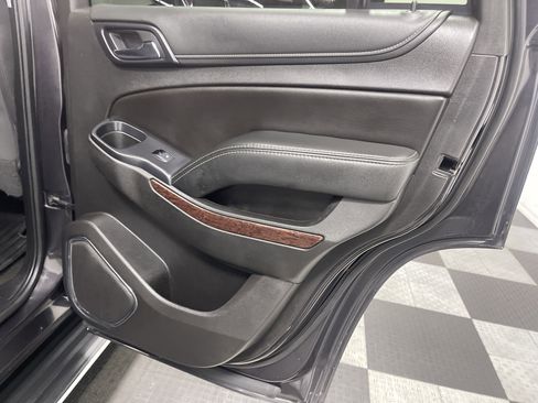 Used 2018 GMC Yukon SLE w/ SLE Value Package image 19