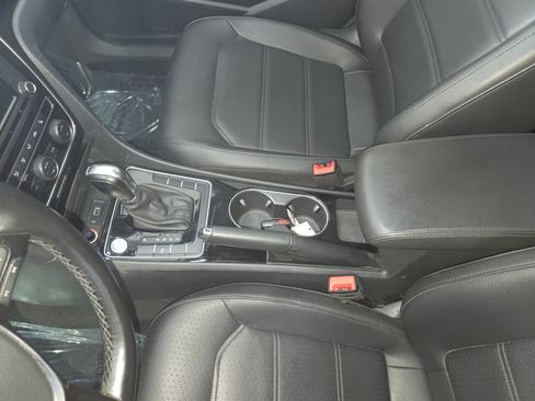 Used 2019 Volkswagen Passat 2.0T SE R-Line FWD image 17
