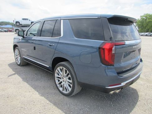 New 2026 GMC Yukon Denali w/ Denali Reserve Package AWD/4WD image 6