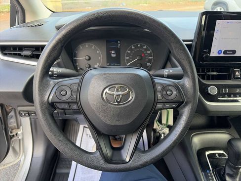 Used 2023 Toyota Corolla LE image 11