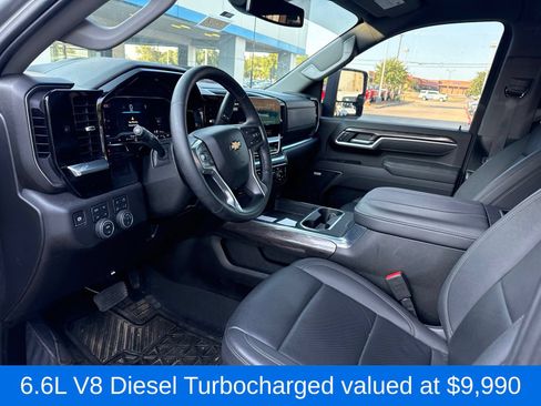 Used 2025 Chevrolet Silverado 2500 LTZ w/ LTZ Convenience Package AWD/4WD image 3