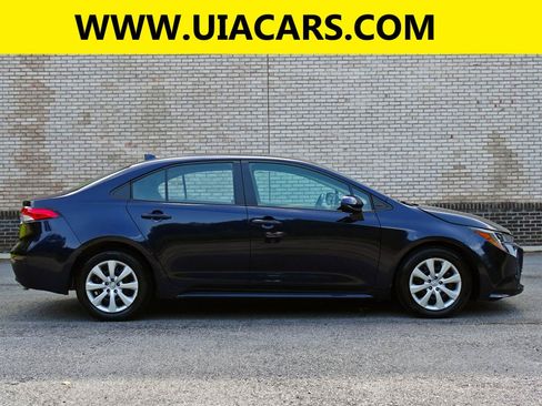 Used 2025 Toyota Corolla LE FWD image 5