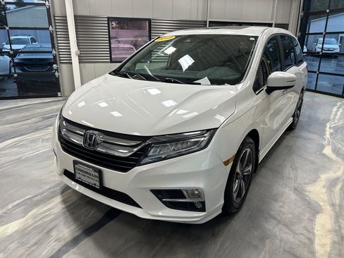 Used 2018 Honda Odyssey Touring image 4