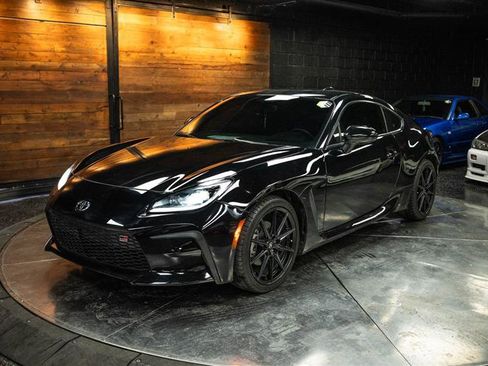 Used 2022 Toyota GR86 Premium image 2