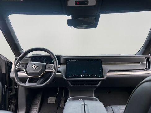 Used 2025 Rivian R1S Adventure image 10