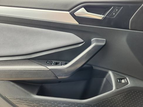 Certified 2025 Volkswagen Jetta SE FWD image 15