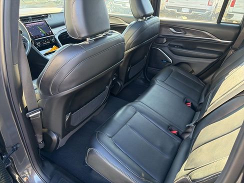 Used 2024 Jeep Grand Cherokee Overland w/ Trailer Tow Package image 18