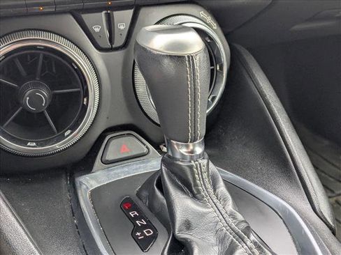 Used 2018 Chevrolet Camaro LT RWD image 8