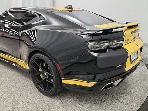 Used 2020 Chevrolet Camaro SS RWD image 17