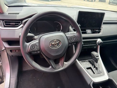 Used 2024 Toyota RAV4 LE FWD image 11