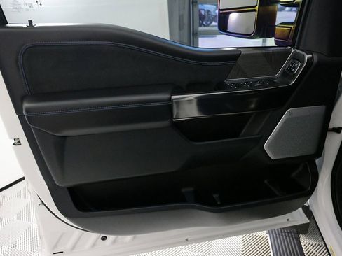 Used 2025 Ford F450 Platinum image 15