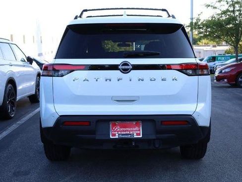 Certified 2025 Nissan Pathfinder SV w/ SV Premium Package FWD image 6