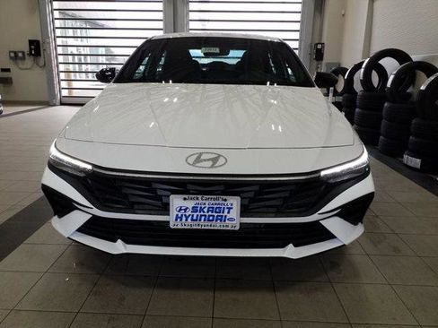 New 2026 Hyundai Elantra Sport image 18