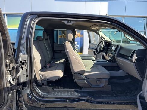 Used 2019 Ford F150 XLT image 24
