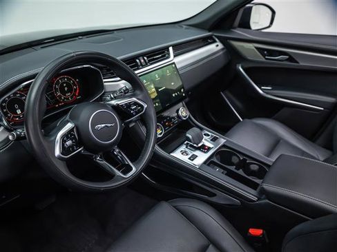New 2024 Jaguar F-PACE R-Dynamic S image 17