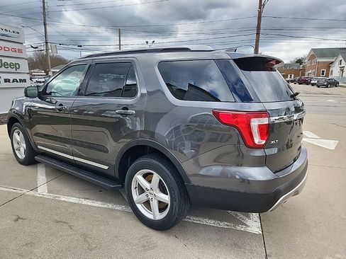 Used 2017 Ford Explorer XLT w/ Equipment Group 202A image 7