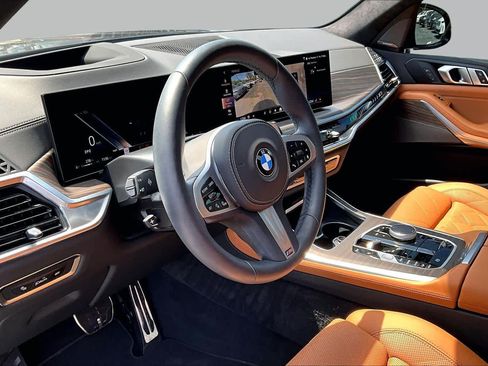 Certified 2026 BMW X7 xDrive40i w/ M Sport Package AWD/4WD image 18