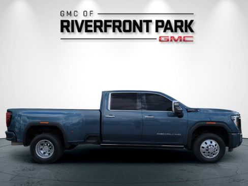 Used 2026 GMC Sierra 3500 Denali Ultimate AWD/4WD image 2