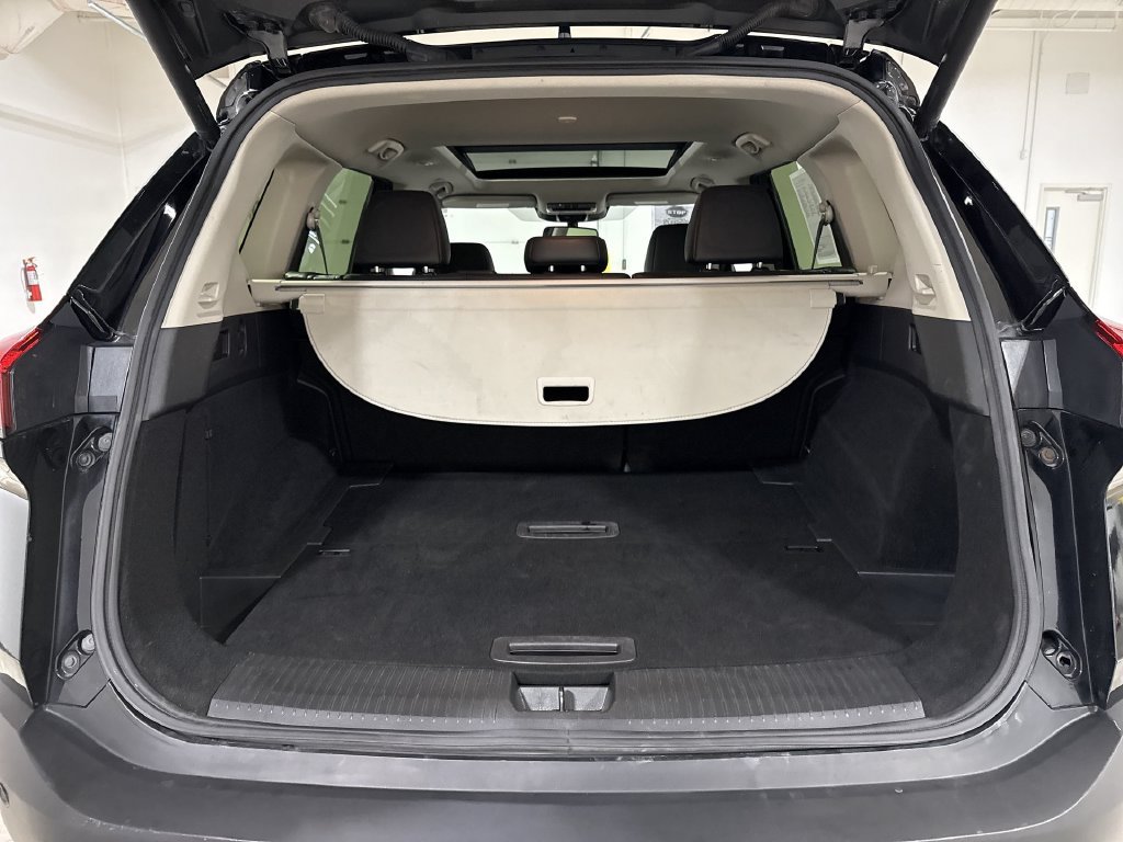 Used 2023 Nissan Rogue Platinum AWD/4WD image 24