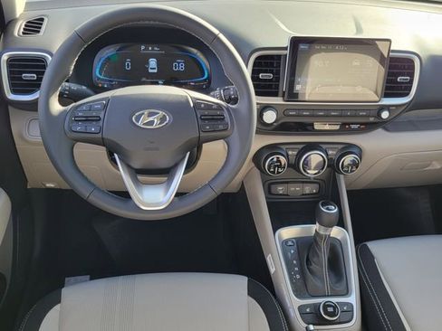 New 2026 Hyundai Venue SEL image 4