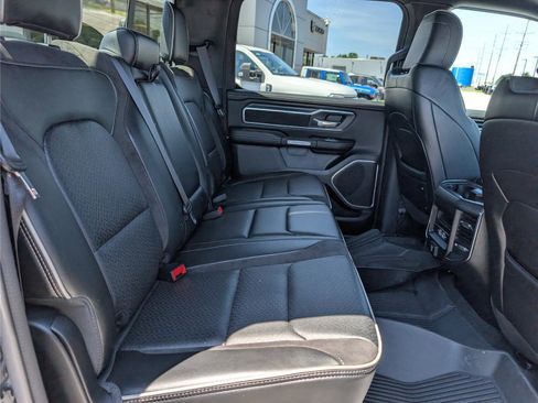 Used 2023 RAM 1500 Laramie AWD/4WD image 12