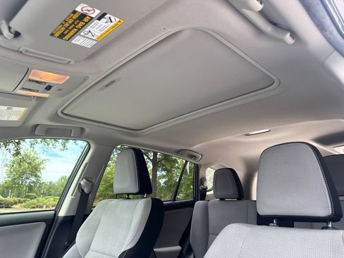 Used 2016 Toyota RAV4 XLE FWD image 30