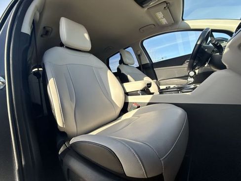 Used 2024 Kia Sportage EX image 24